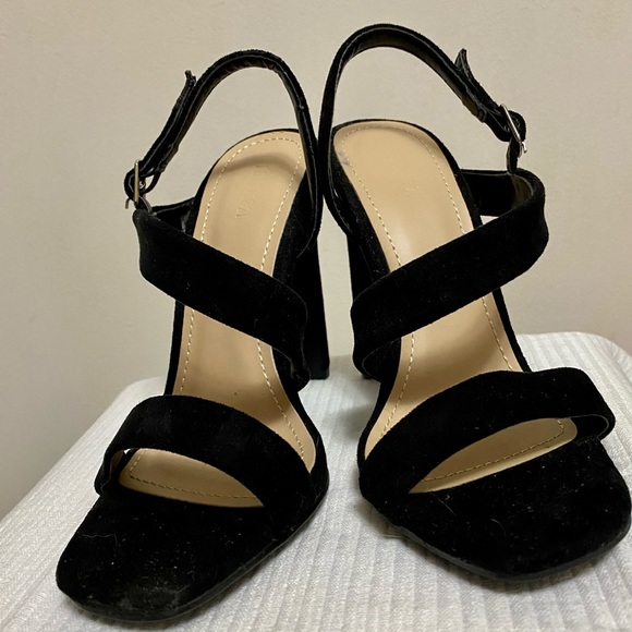 Forever21 strappy heels - Picture 1 of 2
